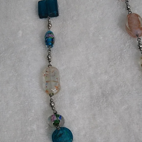 Premiere Jewelry necklace - Picture 2 of 3